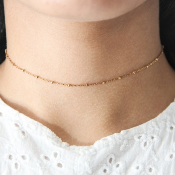 Dainty Delicate Gold Choker Necklace - Picture 3 of 6